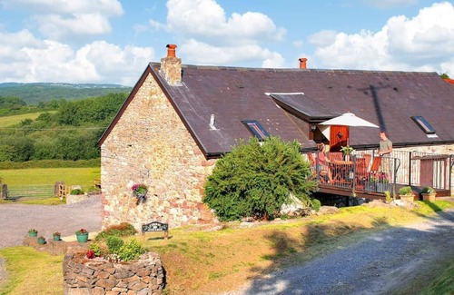 Porthyrhyd Cottage | 1 bedroom accommodation in Pontyberem, Carmarthenshire
