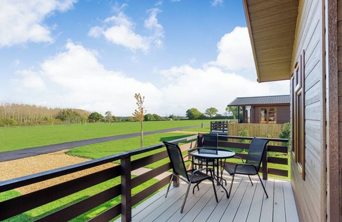 Upper Battlefield Ski Chalet | 1 bedroom accommodation in Shrewsbury