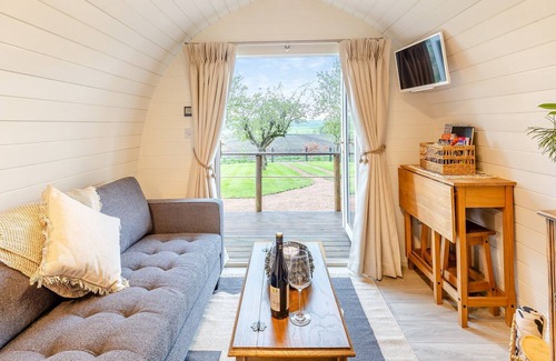Shrewsbury Cottage | 1 bedroom accommodation in Hookagate, near Shrewsbury