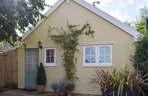 Saxmundham Cottage | 1 bedroom accommodation in Bruisyard, near Framlingham