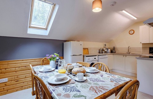 Westleigh Ski Chalet | 1 bedroom accommodation in Webbery, Bideford