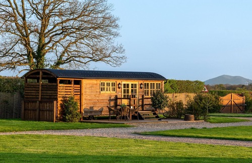 Wichenford Cottage | 1 bedroom accommodation in Ockeridge, Worcester