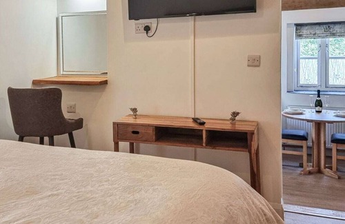 Cornwall Cottage | 1 bedroom accommodation in Stawley, near Wellington