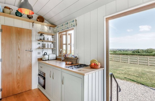 Langport Cottage | 1 bedroom accommodation in Henley, Langport