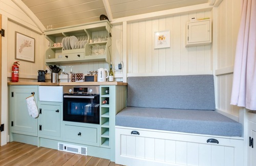 Filkins Cottage | 1 bedroom accommodation in Filkins, near Lechlade