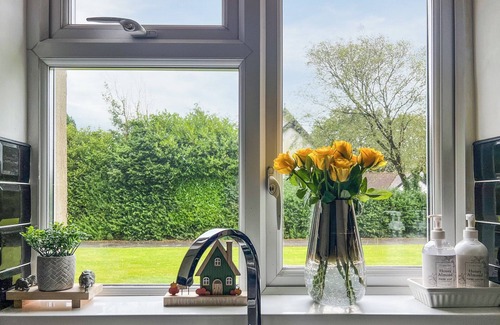Porthyrhyd Cottage | 1 bedroom accommodation in Llanelli
