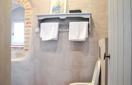 Lauzerte House | 1 bedroom accommodation in Lauzerte