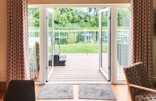 Flaxton Ski Chalet | 1 bedroom accommodation in Flaxton