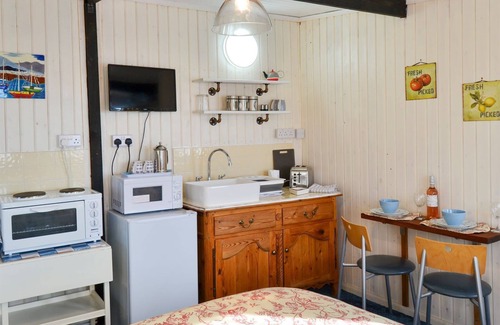 Walcott Cottage | 1 bedroom accommodation in Walcott, near Happisburgh