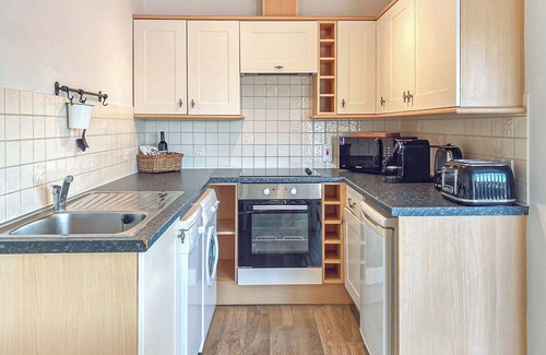 Brundall Cottage | 1 bedroom accommodation in Brundall, Norwich