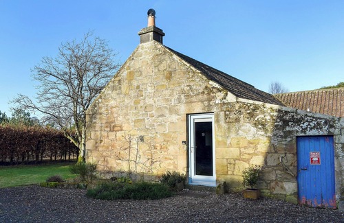 Cupar Cottage | 1 bedroom accommodation in Near Ladybank, Cupar