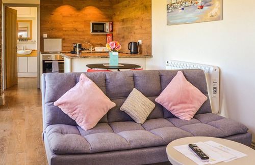 Withernsea Cottage | 1 bedroom accommodation in Hollym