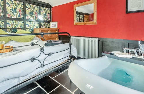 Louth Cottage | 1 bedroom accommodation in Louth