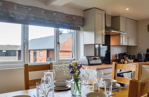 Malpas Cottage | 1 bedroom accommodation in Willington, near Whitchurch