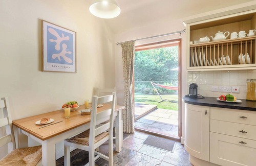Kilcot Ski Chalet | 1 bedroom accommodation in Kilcot, Newent