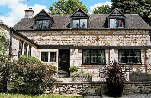 Stroud Cottage | 1 bedroom accommodation in The Vatch, near Stroud