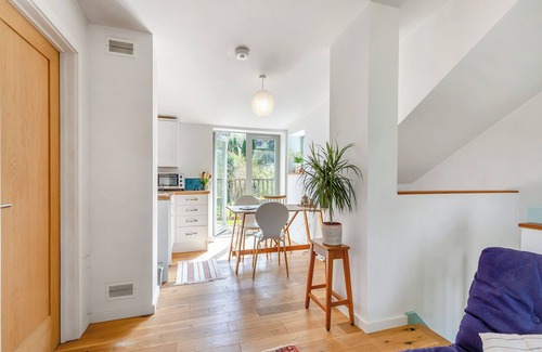 Totnes Cottage | 1 bedroom accommodation in Totnes