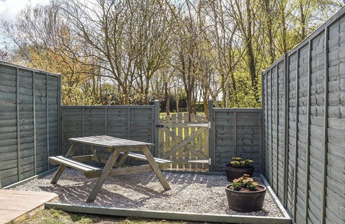 Worth Cottage | 1 bedroom accommodation in Worth, near Sandwich