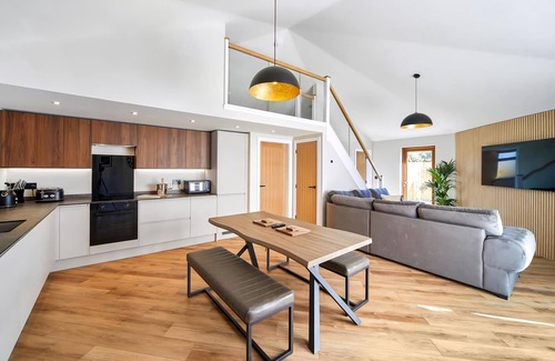Fitling Ski Chalet | 1 bedroom accommodation in Fitling, Nr Hornsea