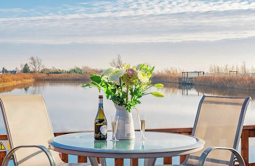 Ely Ski Chalet | 1 bedroom accommodation in Ely