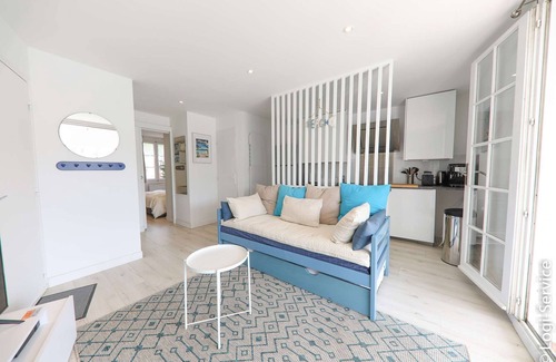 Port Grimaud Apartment | 1 bedroom apartment with garden