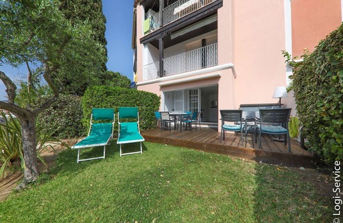 Port Grimaud Apartment | 1 bedroom apartment with garden