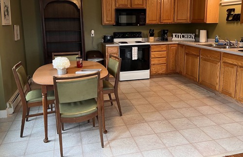 Lincolnville Apartment | 1 Bedroom Apartment next to Lincolnville Beach