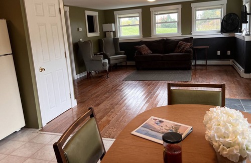 Lincolnville Apartment | 1 Bedroom Apartment next to Lincolnville Beach