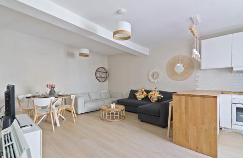 Quartier de la Roquette Apartment | 1 Bedroom Apartment - 6P - Le Marais With NetFlix
