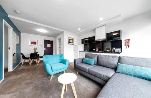 Melbourne Central Business District Apartment | 1 Bedroom Apartment at Beckett Street Melbourne CBD