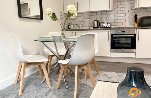 Glenisla Apartment | 1 Bedroom Apartment by Central Serviced Aaprtments