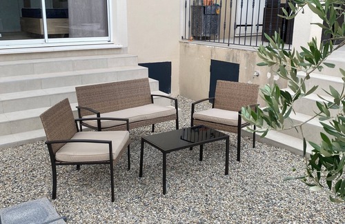 Monteux Apartment | 1-bedroom apartment