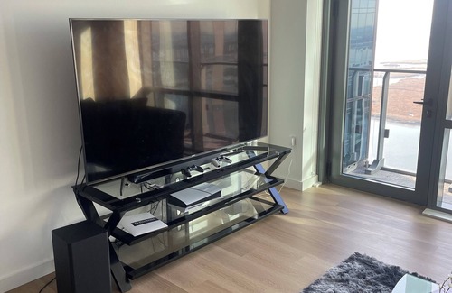 Secaucus Apartment | 1-bedroom apartment in Secaucus with office space WiFi, fitness room, AC