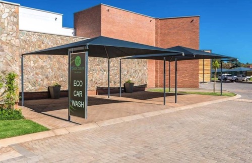 Tshwane Apartment | * 1 Bedroom apartment include a bathroom with a shower and toilet.