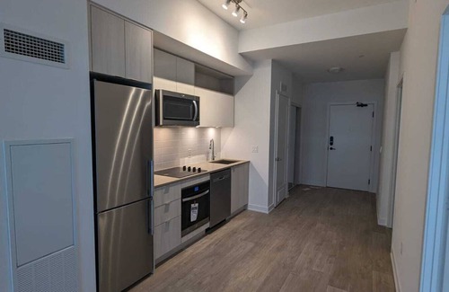 St. Lawrence Apartment | 1-bedroom apartment near St Lawrence market, pool and fitness room in condo