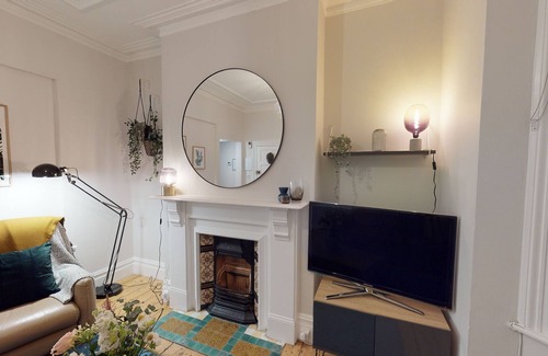 Shaftesbury House | 1 bedroom apartment. Near to Clapham Common