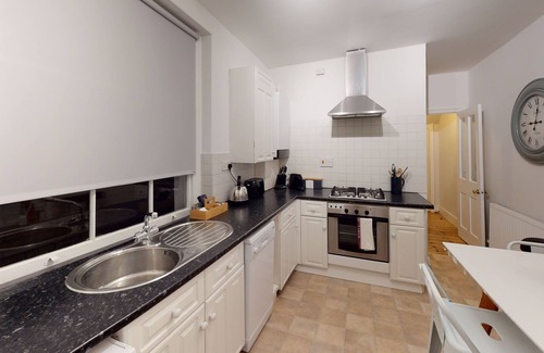 Shaftesbury House | 1 bedroom apartment. Near to Clapham Common