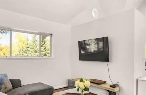 Aspen House | 1 Bedroom Aspen Core Condo