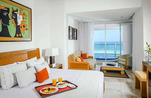 Playa Diamante Resort | 1 Bedroom at Vidanta-The Grand Mayan Acapulco