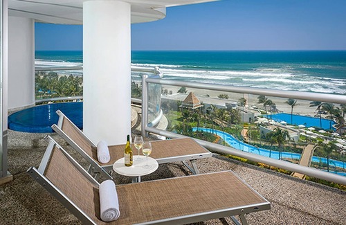 Playa Diamante Resort | 1 Bedroom at Vidanta-The Grand Mayan Acapulco