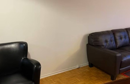 Church and Wellesley Apartment | 1 Bedroom Close to TMU and Eaton Center