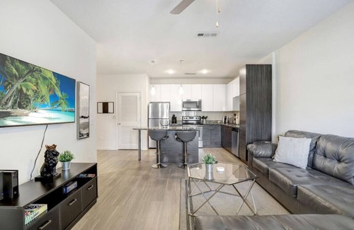 Port Tampa City Apartment | 1 Bedroom Condo /Resort Style - Free Wifi