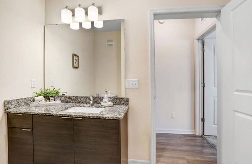 Port Tampa City Apartment | 1 Bedroom Condo /Resort Style - Free Wifi