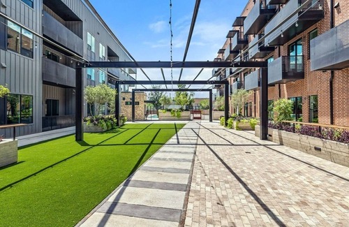 East Congress Condo | 1-bedroom condo with Luxury Amenities in Austin