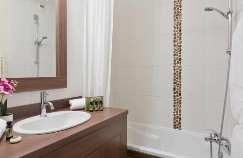 Ferney-Voltaire Apartment | 1-bedroom cozy comfort studio for 2 people