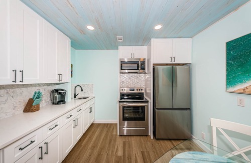 Redington Shores House | 1 Bedroom Cozy & Coastal Vacation Home Steps Away from Beach