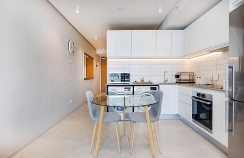 Green Point Apartment | 1 Bedroom De Waterkant Mountain View Apartment