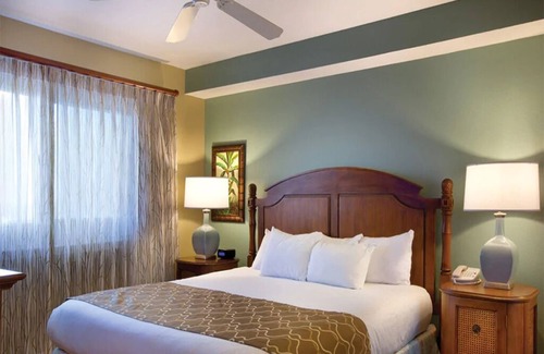 Panama City Beach Resort | 1 Bedroom Deluxe, on Panama City Beach, Sleeps 4, Full Kitchen!