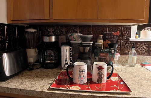 Northeast Neighbors House | 1 bedroom, electronic lock, cozy and clean!