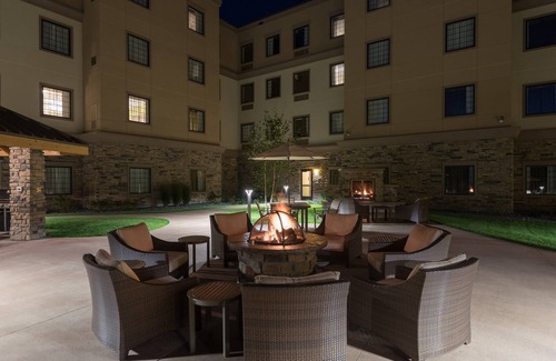 Altoona Condo | 1 Bedroom | Free Wi-Fi, Indoor Pool and Hot Tub